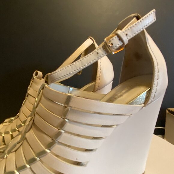 Cole Haan Nike Air Gold & Cream Leather Woven Wedge Sandals – Size 7B - Picture 8 of 16